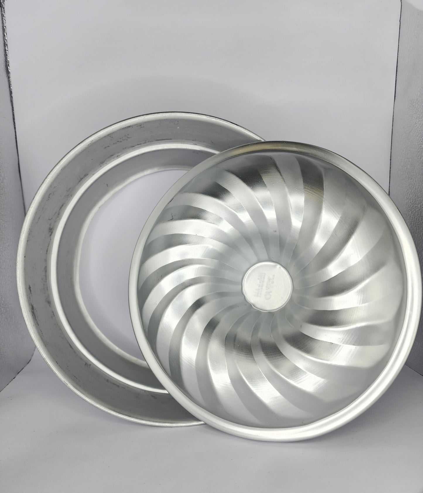 Cake Ring With A Bundt Insert Pan