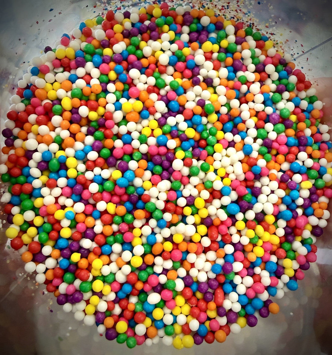Natural vs. Artificial Food Dyes: What Bakers Should Know