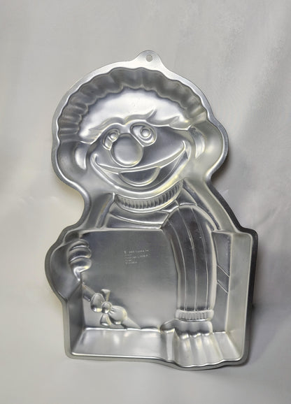 Ernie Cake Pan