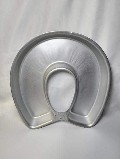 Horseshoe Cake Pan