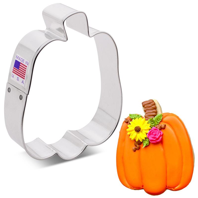 Tall Pumpkin Cookie Cutter, 4" 3.9" x 2.82"